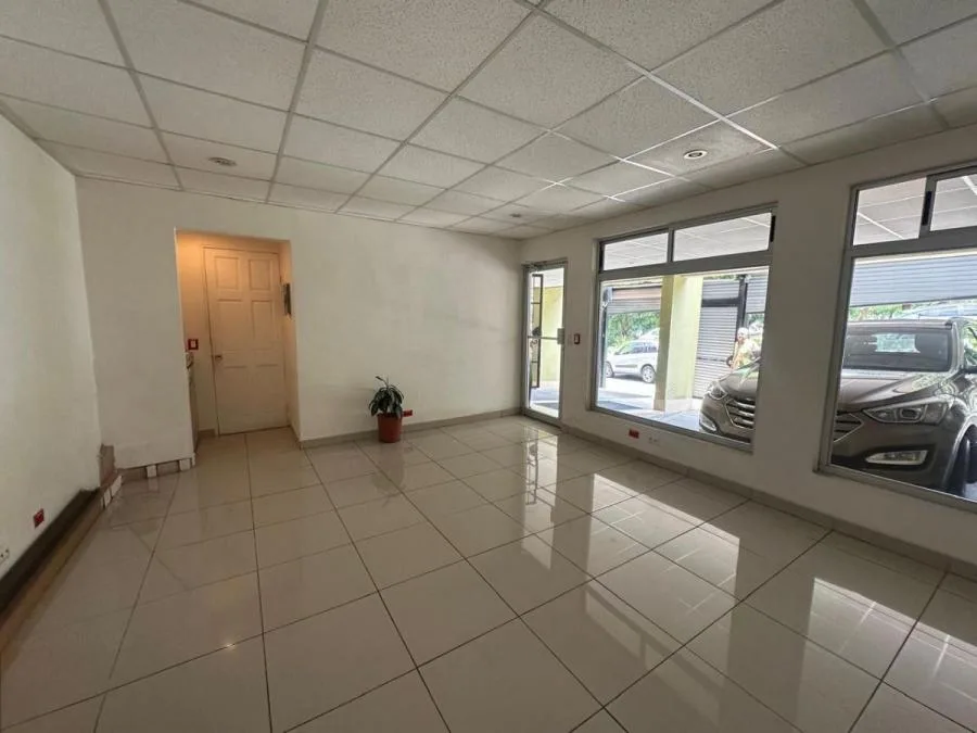 Venta de Edificio Comercial y Residencial en Tibás Llorente - Venta en Tibás — photo 4