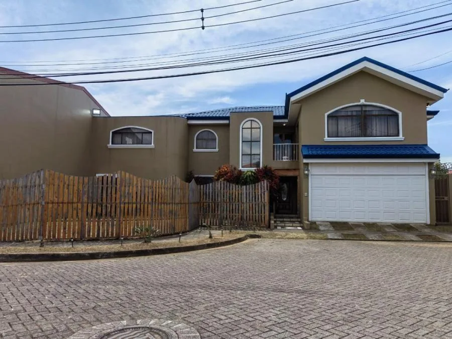 Venta de casa en Residencial Vereda Real en Santo Domingo de Heredia - Venta en Santo Domingo
