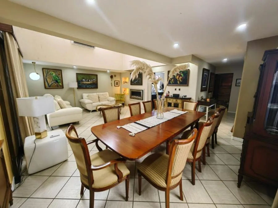 Venta de casa en Residencial Vereda Real en Santo Domingo de Heredia - Venta en Santo Domingo — photo 4
