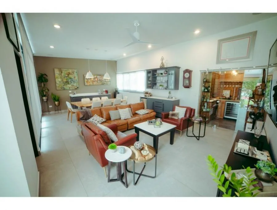 Venta de casa en condominio Lusso, Santa Ana US$470,000 # MA001 - Venta en Santa Ana