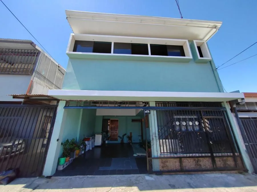 Venta de 4 Apartamentos en San Antonio, Alajuela.  - Venta en San Antonio