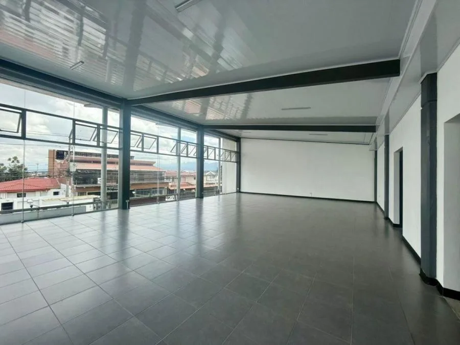 Venta de Casa Comercial en Montes de Oca, San José.  - Venta en Montes de Oca — photo 2