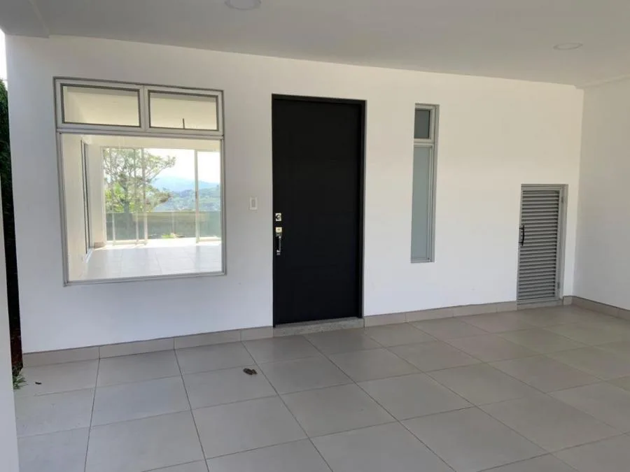 Venta de Encantadora Casa en Escazú / Mls. 25-142 OFC JB - Venta en Escazú