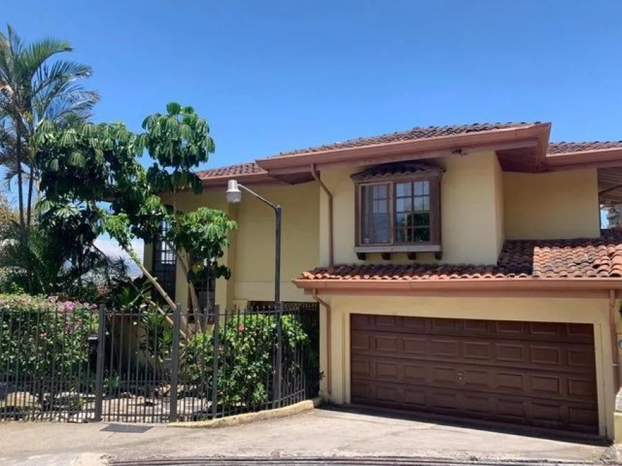 Venta de Casa en San Rafael de Escazú. - Venta en Escazú