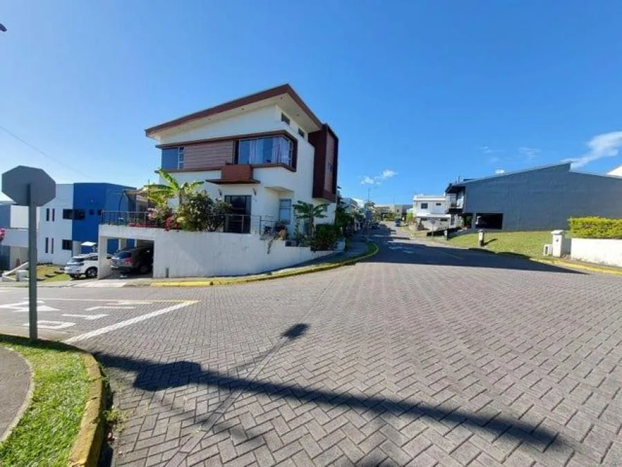 Alquiler de Casa en Ulloa, Heredia. RAH 26-1135 - Alquiler / Renta en Ulloa