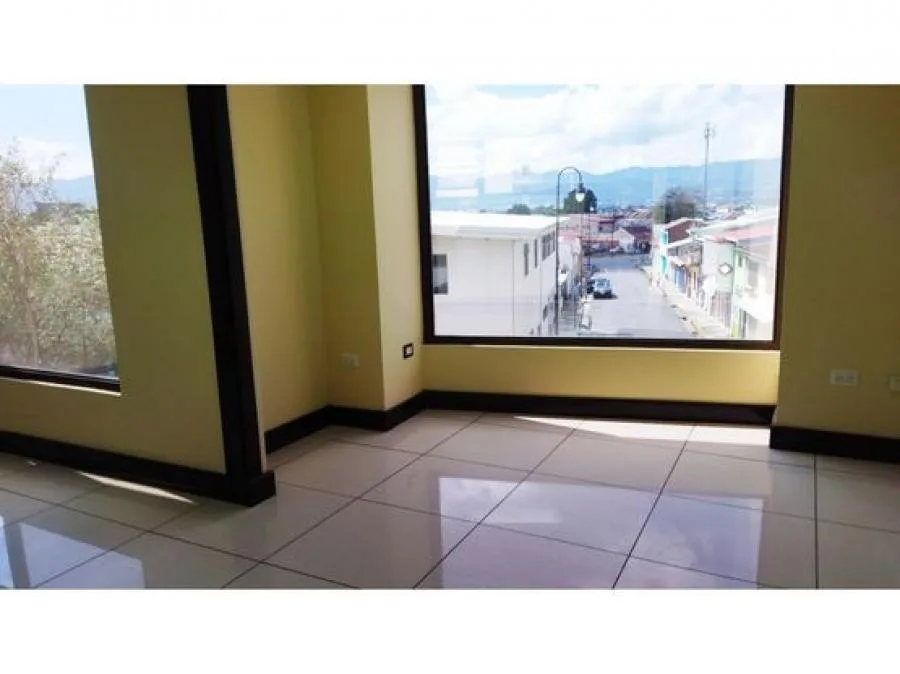 Edificio en Alquiler,en San Jose, Comercial,Exc,Ubicacion,PJG7166450 - Alquiler / Renta en San José — photo 5