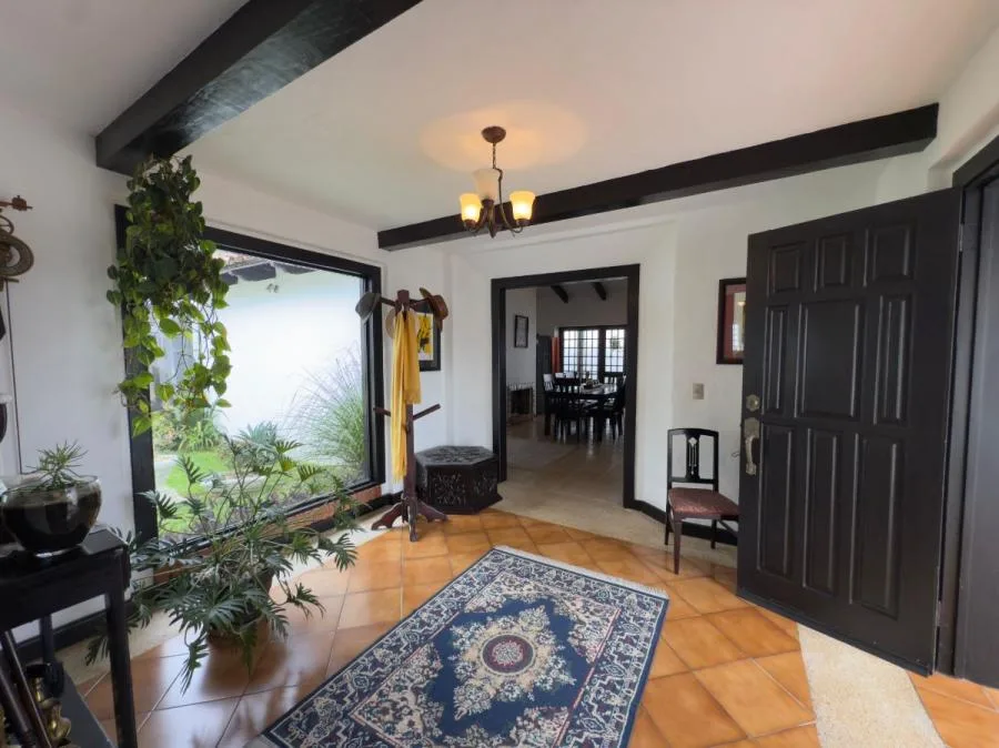 Venta de estilo colonial con amplio lote en Santo Domingo de Heredia $650.000 #DE008 - Venta en Santo Domingo — photo 3