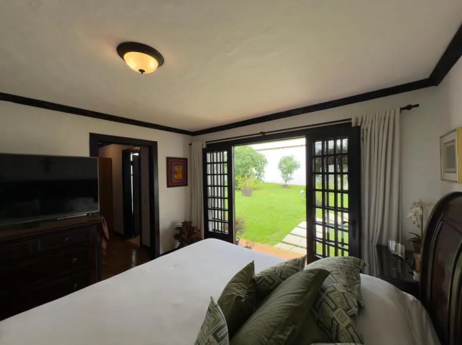 Venta de estilo colonial con amplio lote en Santo Domingo de Heredia $650.000 #DE008 - Venta en Santo Domingo — photo 5