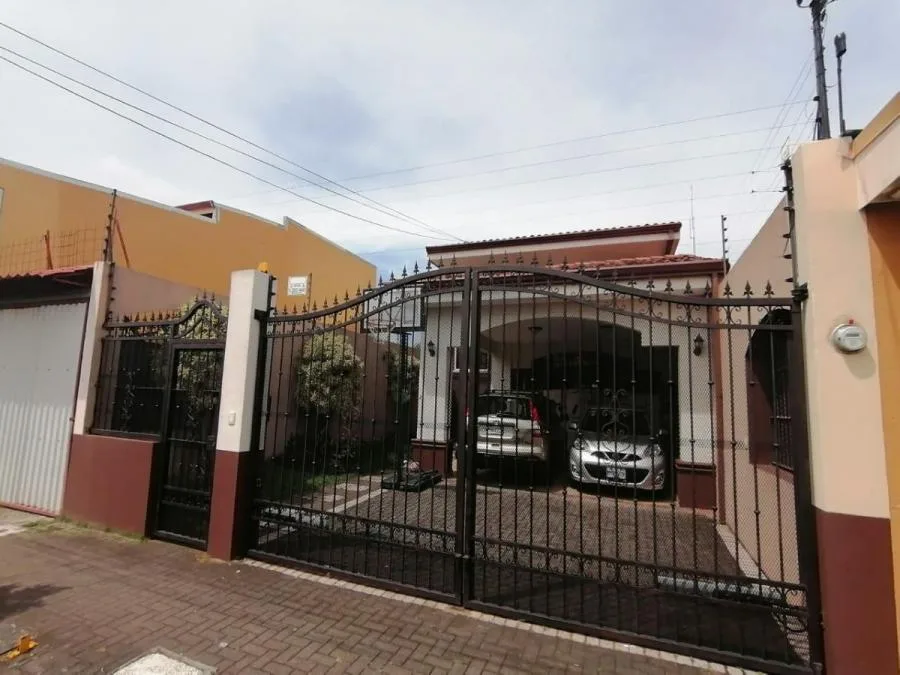 Casa en Venta en San Francisco de Heredia. RAH 23-535 - Venta en San Francisco