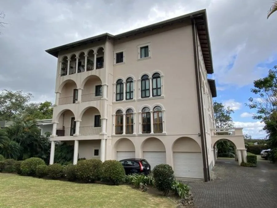 Alquiler de Apartamento en San Rafael de Escazú. - Alquiler / Renta en Escazú