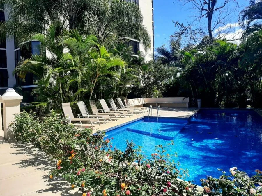 Apartamento en Venta en Escazú, San José. RAH 23-1761 - Venta en Escazú