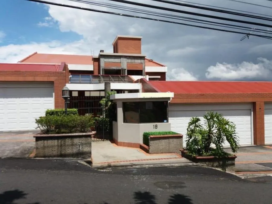 Alquiler de Apartamento en Escazú, San José. RAH 24-1913 - Alquiler / Renta en Escazú
