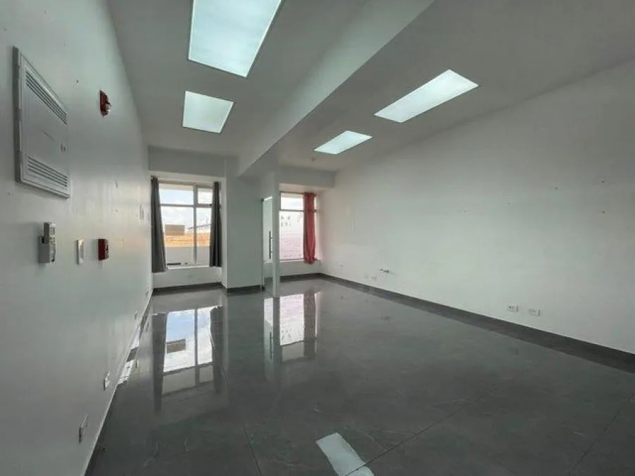 Alquiler de Local Comercial en Santa Ana, San José. RAH 25-181 PRECIO REBAJADO - Alquiler / Renta en Santa Ana