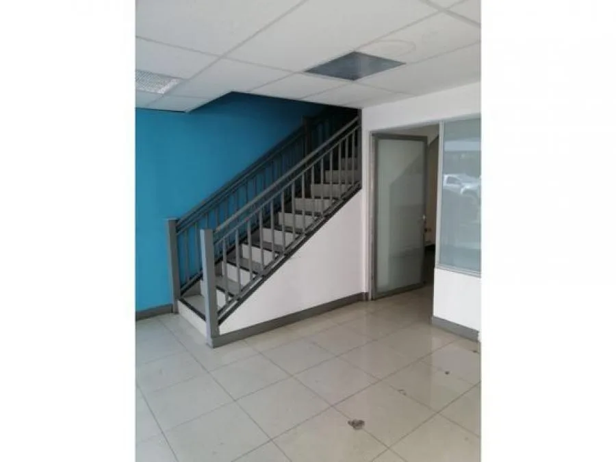 ALQUILER DE OFICINA, SAN JOSE, CENTRO COMERCIAL,SABANA SUR. - Alquiler / Renta en San José — photo 2