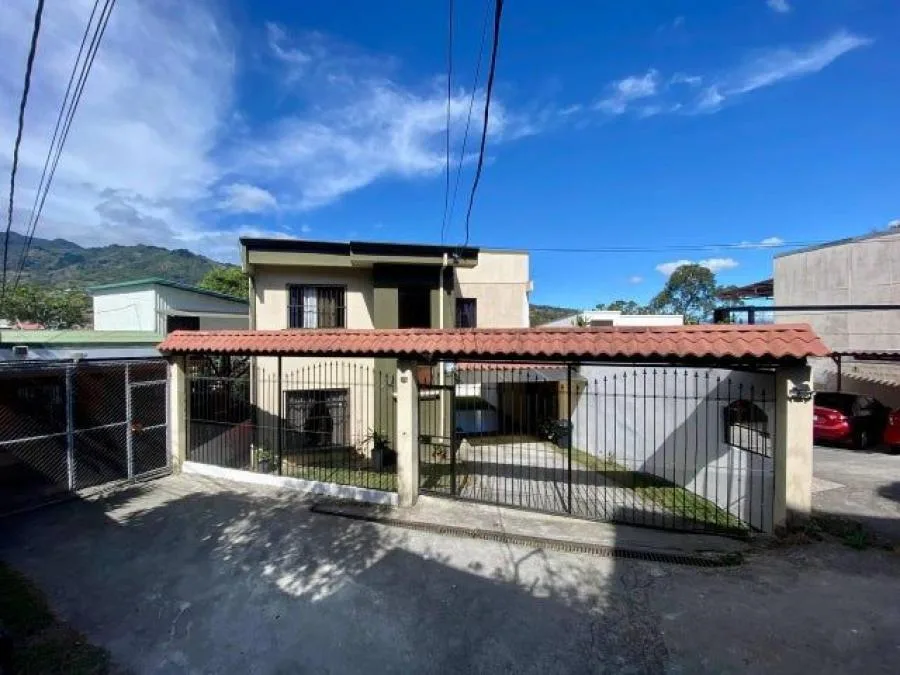 Venta de Casa en Desamparados, San José. RAH 25-1156	  - Venta en Desamparados