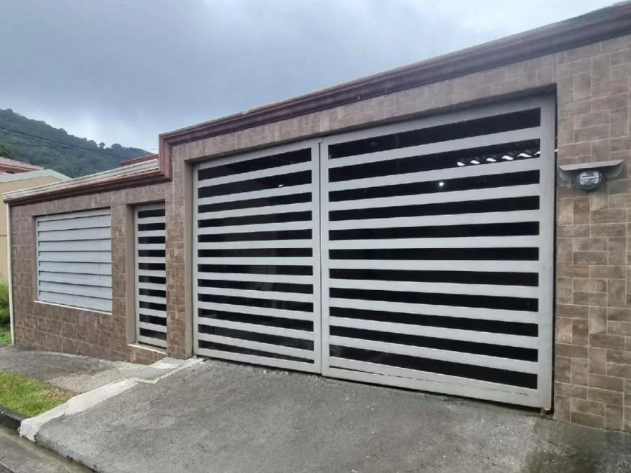 Venta de Casa con el espacio ideal en  Curridabat, Altos de Ayarco - Venta en Curridabat