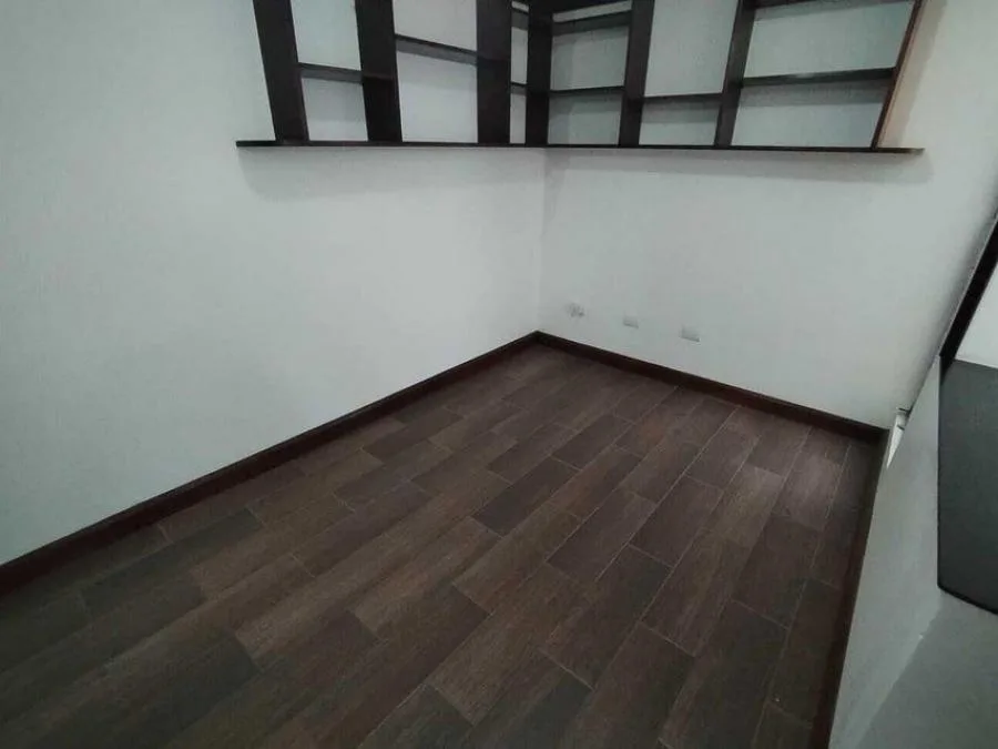 Se vende casa en Residencial El Solar, Uruca, San José (DJ 24-690) - Venta en San José — photo 5