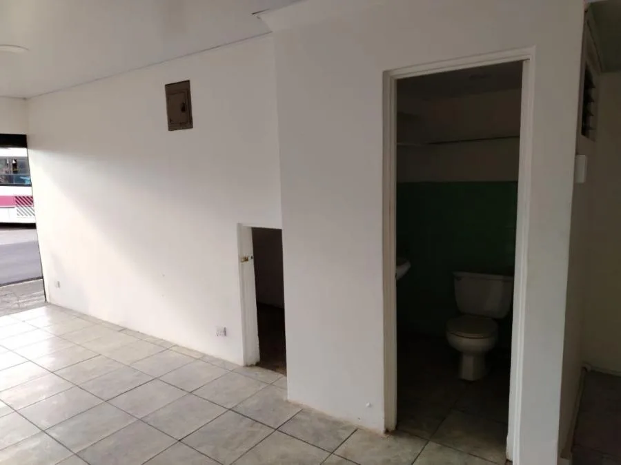 VENTA DE EDIFICIO PARA REMODELAR – SAN JOSÉ CENTRO, CARMEN   - Venta en San José — photo 3