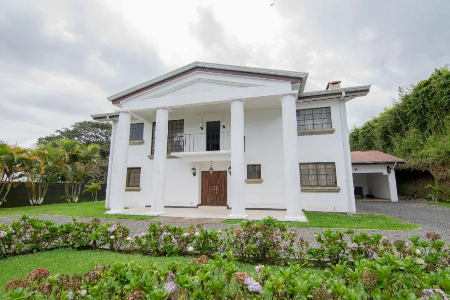 VENTA DE CASA CARTAGO, LA UNIÓN, SAN RAMÓN - Venta en La Unión