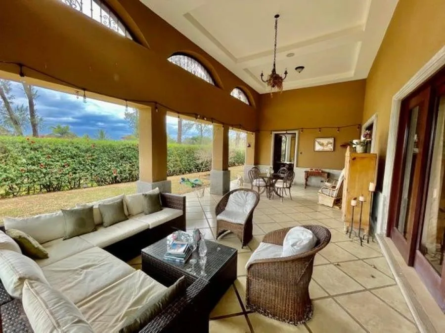 Venta de casa en Hacienda Los Reyes Guácima Alajuela - Venta en Guácima