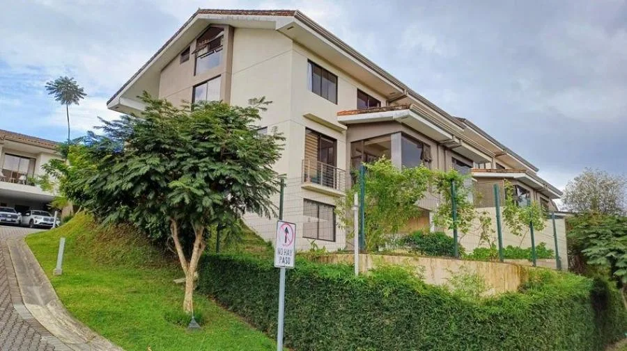 Venta de casa en condominio La Estefana GB - Venta en Montes de Oca