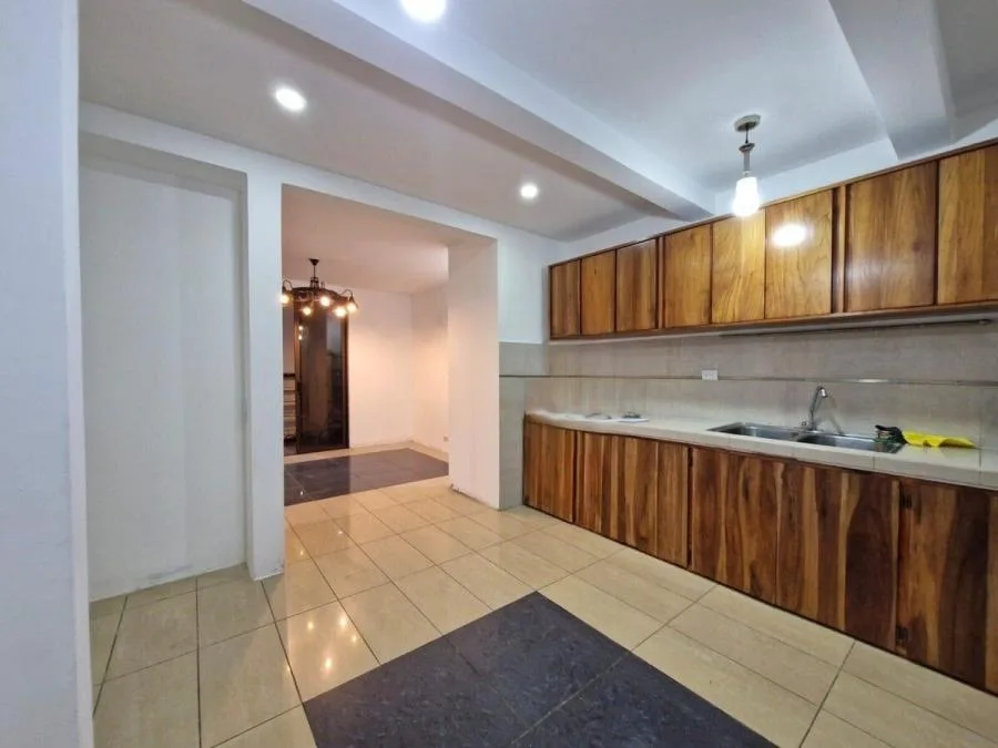 Venta de casa en Residencial Quizarco, Santo Domingo de Heredia US$ 225,000 #5898 - Venta en Santo Domingo — photo 4