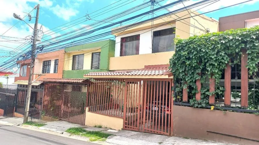 Venta de casa en Sabanilla montes de oca PBR - Venta en Montes de Oca