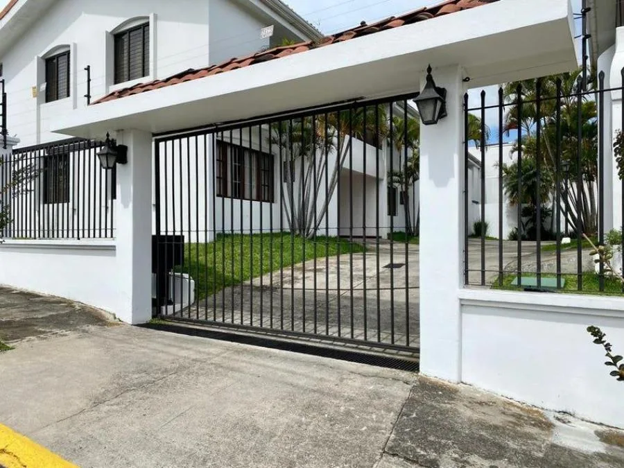 Casa en Venta en Pavas, San José. RAH 24-651 - Venta en Pavas