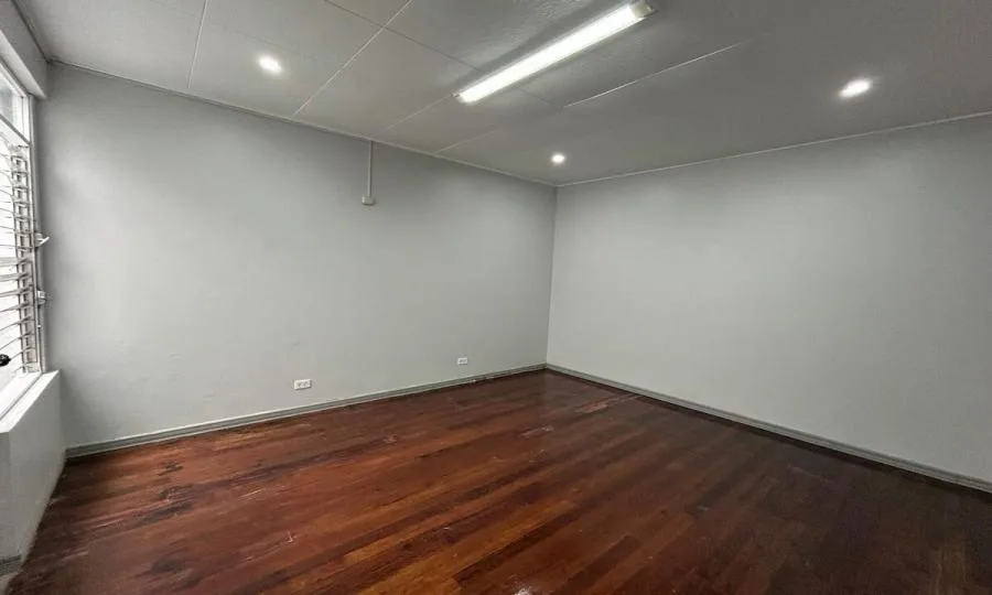 Alquiler de casa con uso Comercial en Barrio Escalante, San José #LL167 $3.500+IVA - Alquiler / Renta en San José — photo 3