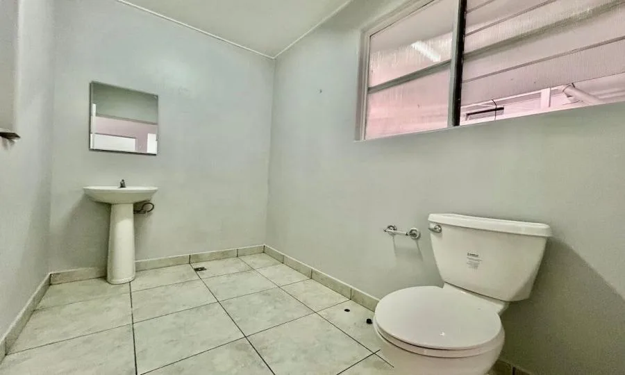 Alquiler de casa con uso Comercial en Barrio Escalante, San José #LL167 $3.500+IVA - Alquiler / Renta en San José — photo 4