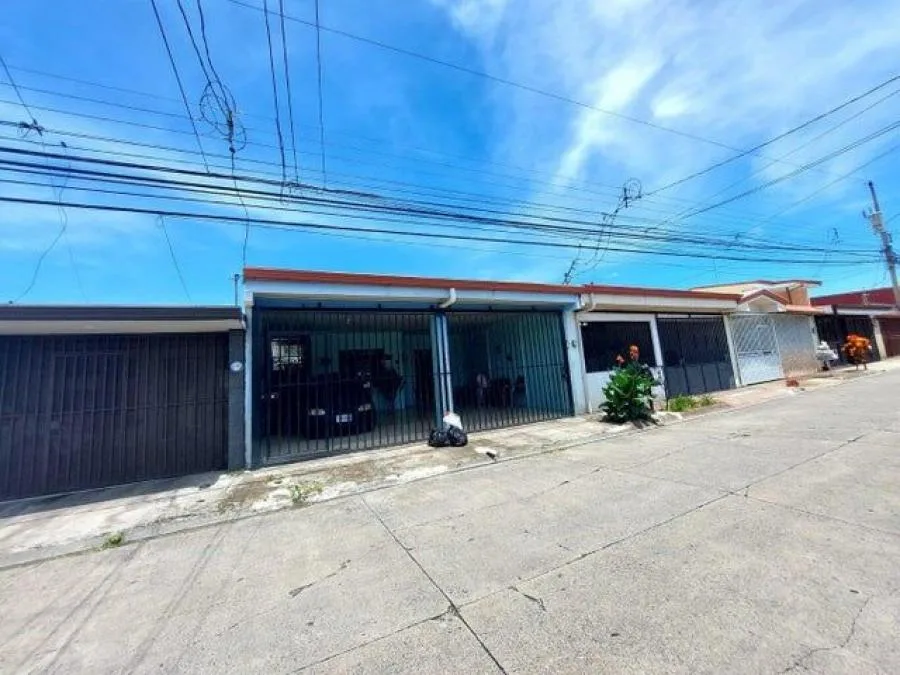 Venta de Casa en El Coyol de Alajuela. RAH 25-1116 - Venta en Alajuela