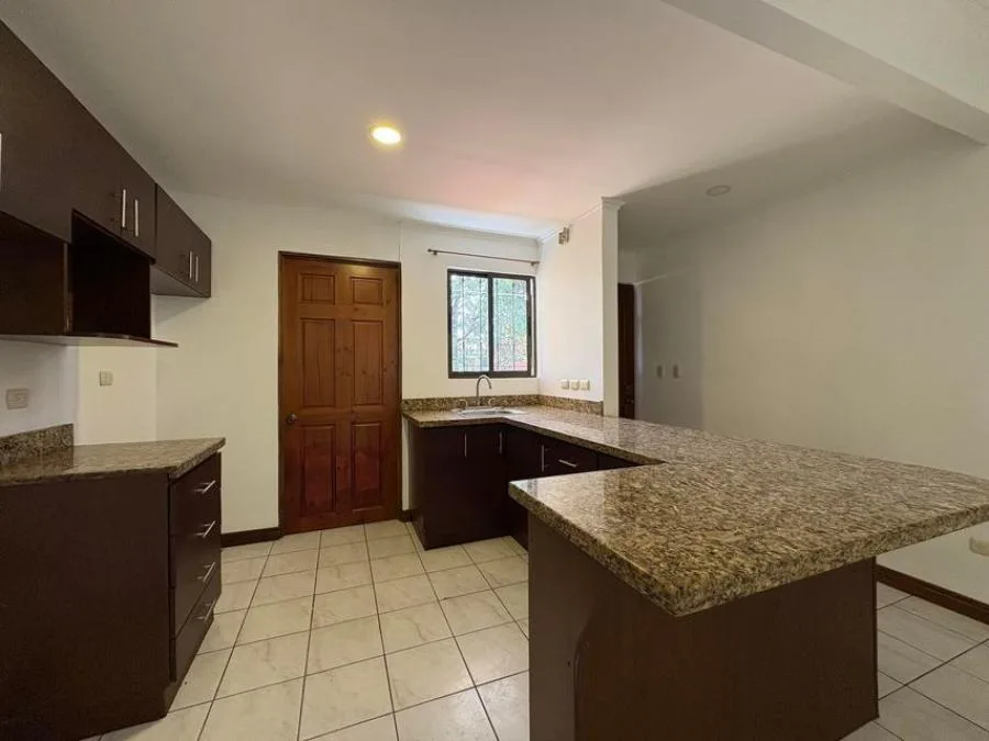 VENTA DE CASA EN CONDOMINIO EN COLIMA DE TIBAS   PBR - Venta en Tibás — photo 4