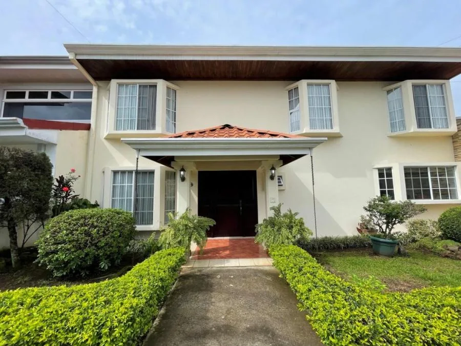 Venta de Casa en La Guácima de Alajuela. RAH 26-1868 - Venta en Alajuela