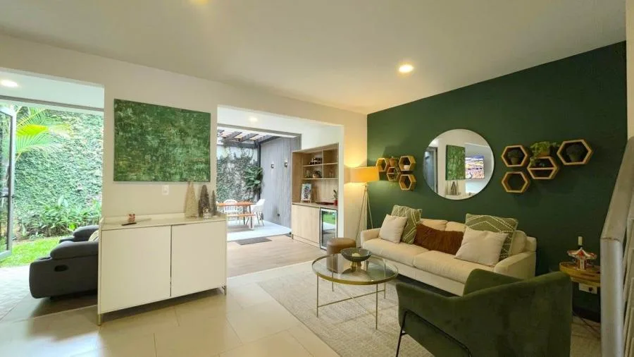 VENTA DE CASA EN CONDOMINIO EN SAN ANTONIO DE ESCAZU PBR - Venta en Escazú