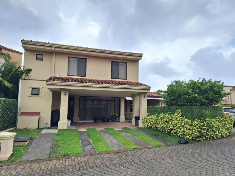 CASA EN VENTA EN ALAJUELA, cod: CTL 24-827 - Venta en Alajuela