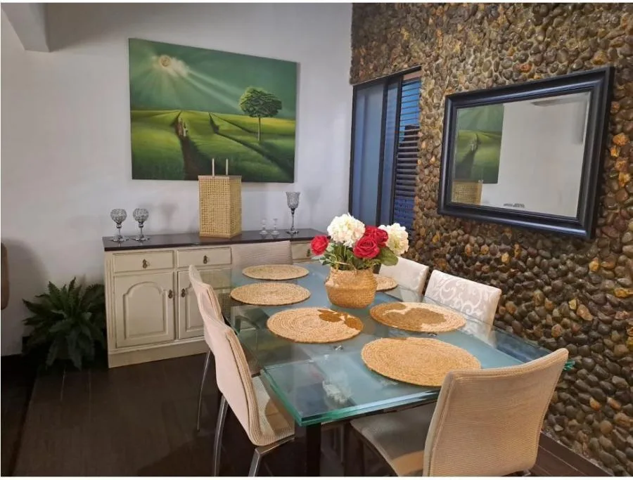 Venta de casa con apartamento independiente en Residencial Saint Clare, Moravia #ER007 - Venta en San Vicente
