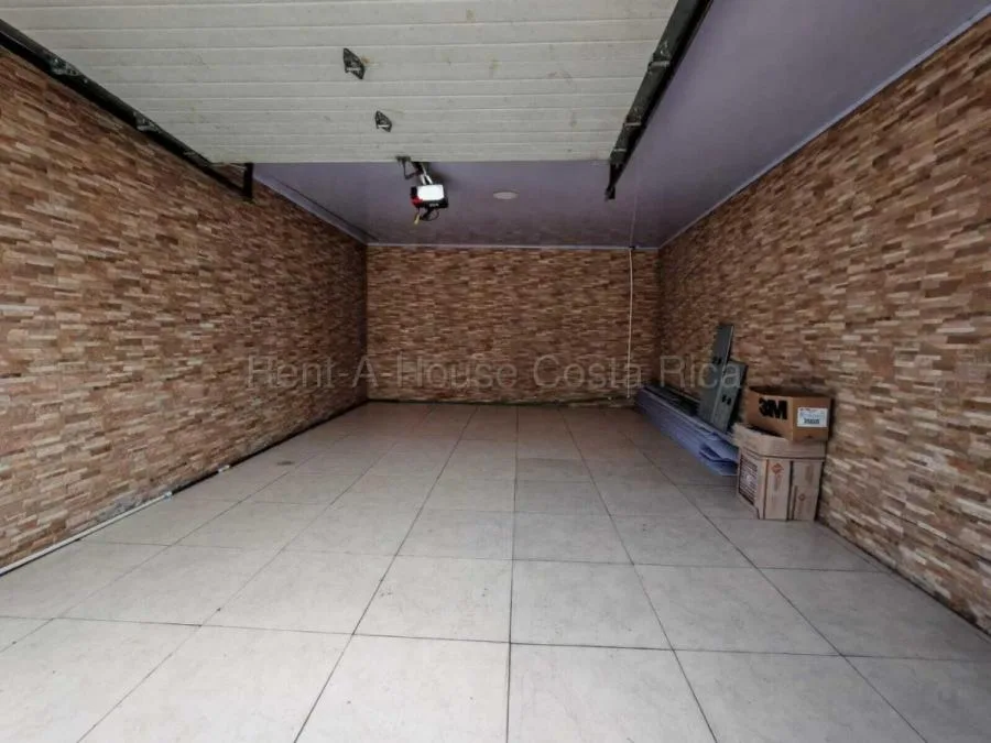 Apartamento de 2 habitaciones con cochera y ubicación estratégica #26-1719 GS - Alquiler / Renta en San José