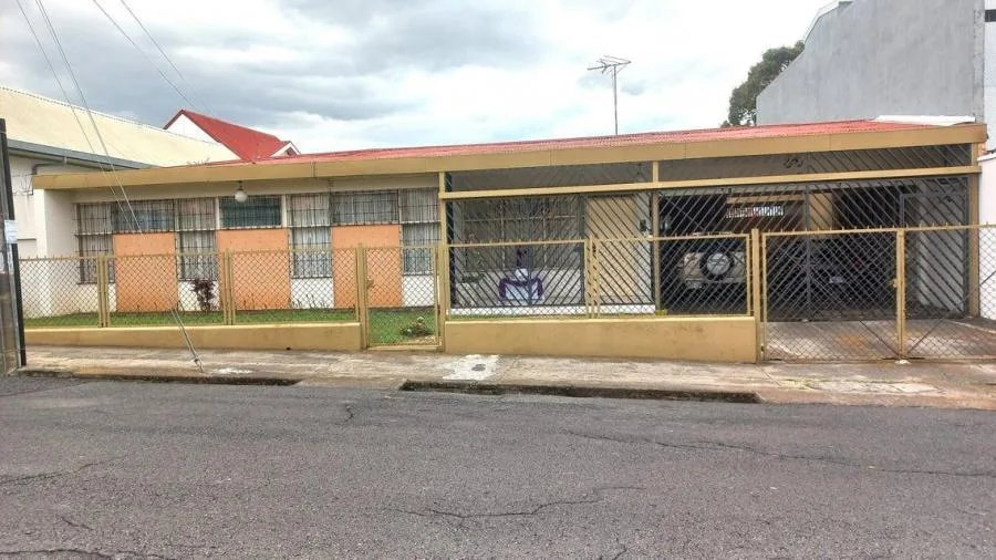 CASA EN VENTA EN SANTO DOMINGO, cod: CTL 23-2687 - Venta en Santo Domingo