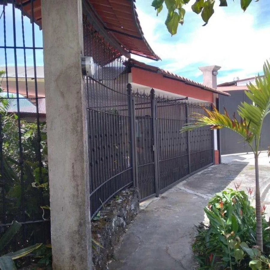 CASA EN VENTA EN BARVA, cod: CTL 24-804 - Venta en Barva