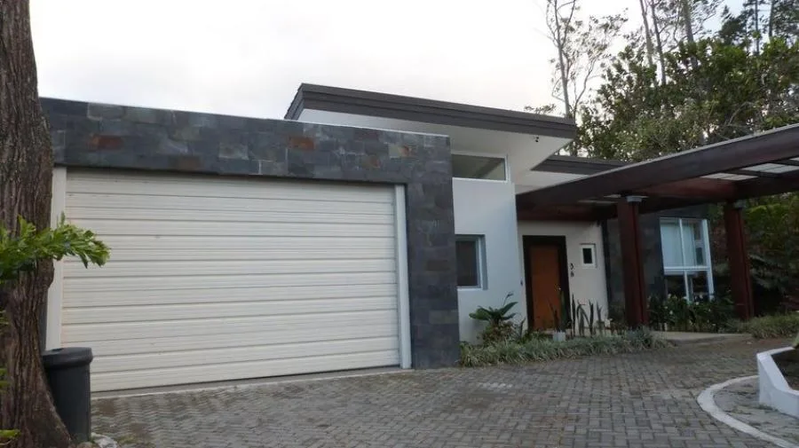 Venta de Casa en San Rafael de Escazú. - Venta en Escazú