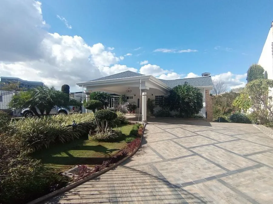 VENTA DE CASA EN ESCAZU PBR - Venta en Escazú