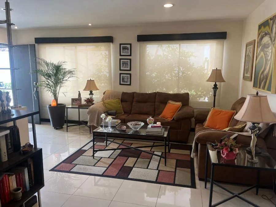 Vendo apartamento en San Francisco de Heredia, muy amplio, en condominio, cerca Fresh Market  - Venta en San Francisco