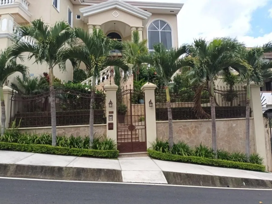 CASA EN VENTA EN ALTURAS DE CARIARI, BELÉN RAH 24328  - Venta en Belén