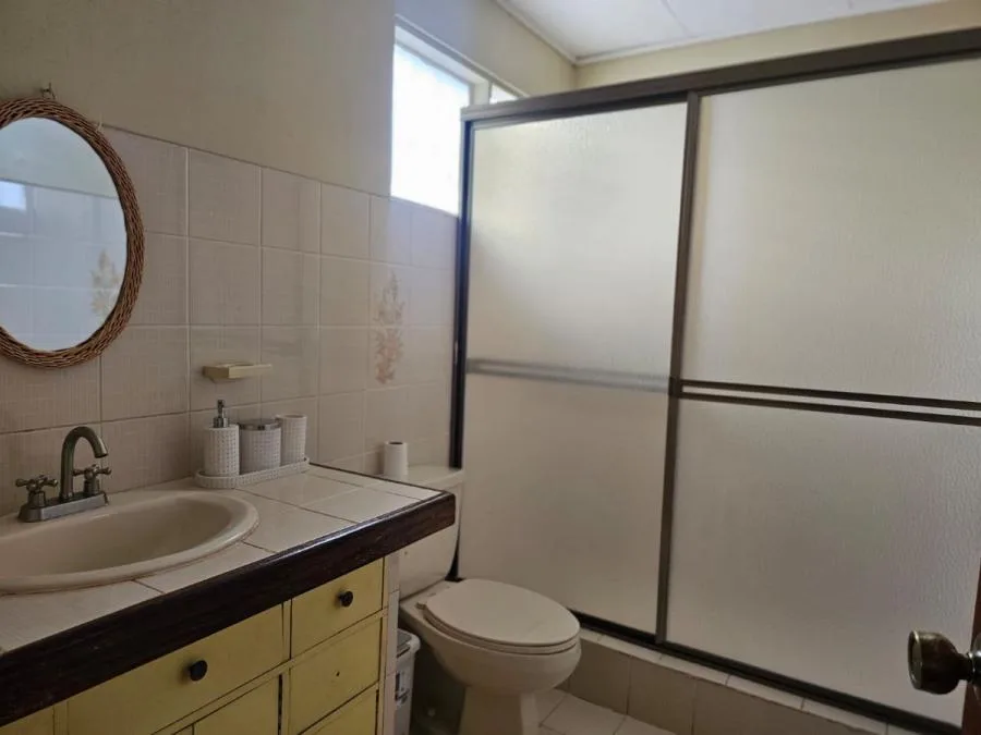 Venta de Casa en Lourdes Montes de Oca con jardin MGA - Venta en Montes de Oca — photo 4