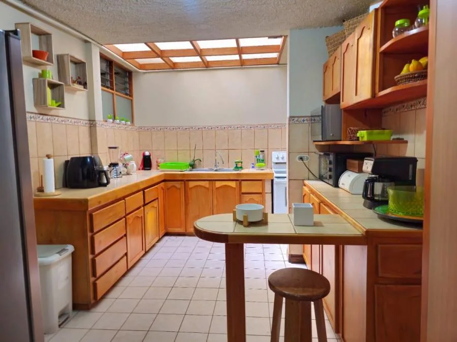 Venta de Casa en Lourdes Montes de Oca con jardin MGA - Venta en Montes de Oca — photo 5