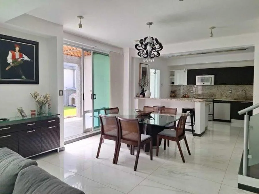 Venta de casa en condominio Piedades Santa Ana (LFS) - Venta en Santa Ana
