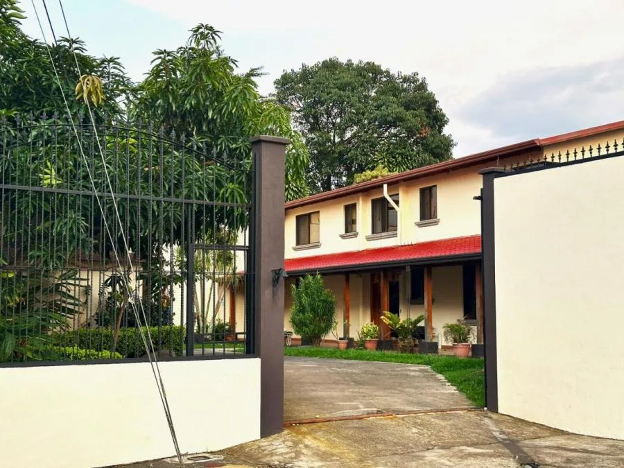 Venta de Casa en Mercedes Heredia MGA - Venta en Mercedes