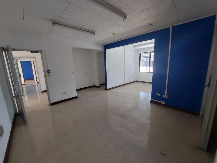 Propiedad comercial en venta en Catedral, San José. RAH 23-1215 - Venta en San José — photo 2