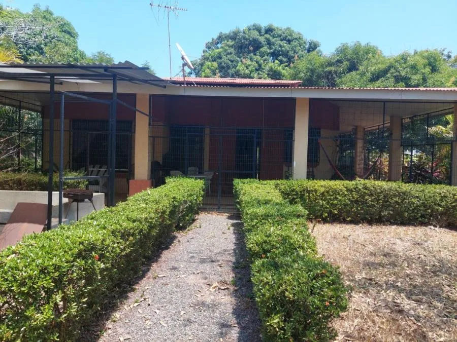 CASA EN VENTA EN OROTINA, cod: CTL 24-1709 - Venta en Orotina