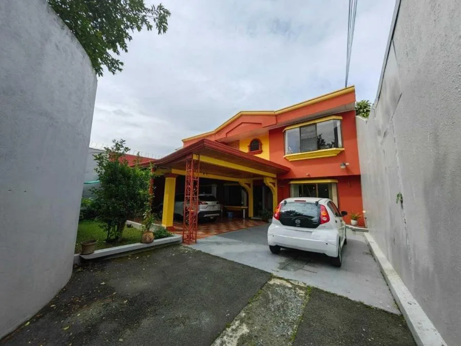 CASA EN VENTA EN LOS COLEGIOS DE MORAVIA RAH 233563  - Venta en Moravia